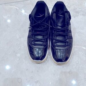 Men's Air Jordan Black and White Sneakers size 9.5